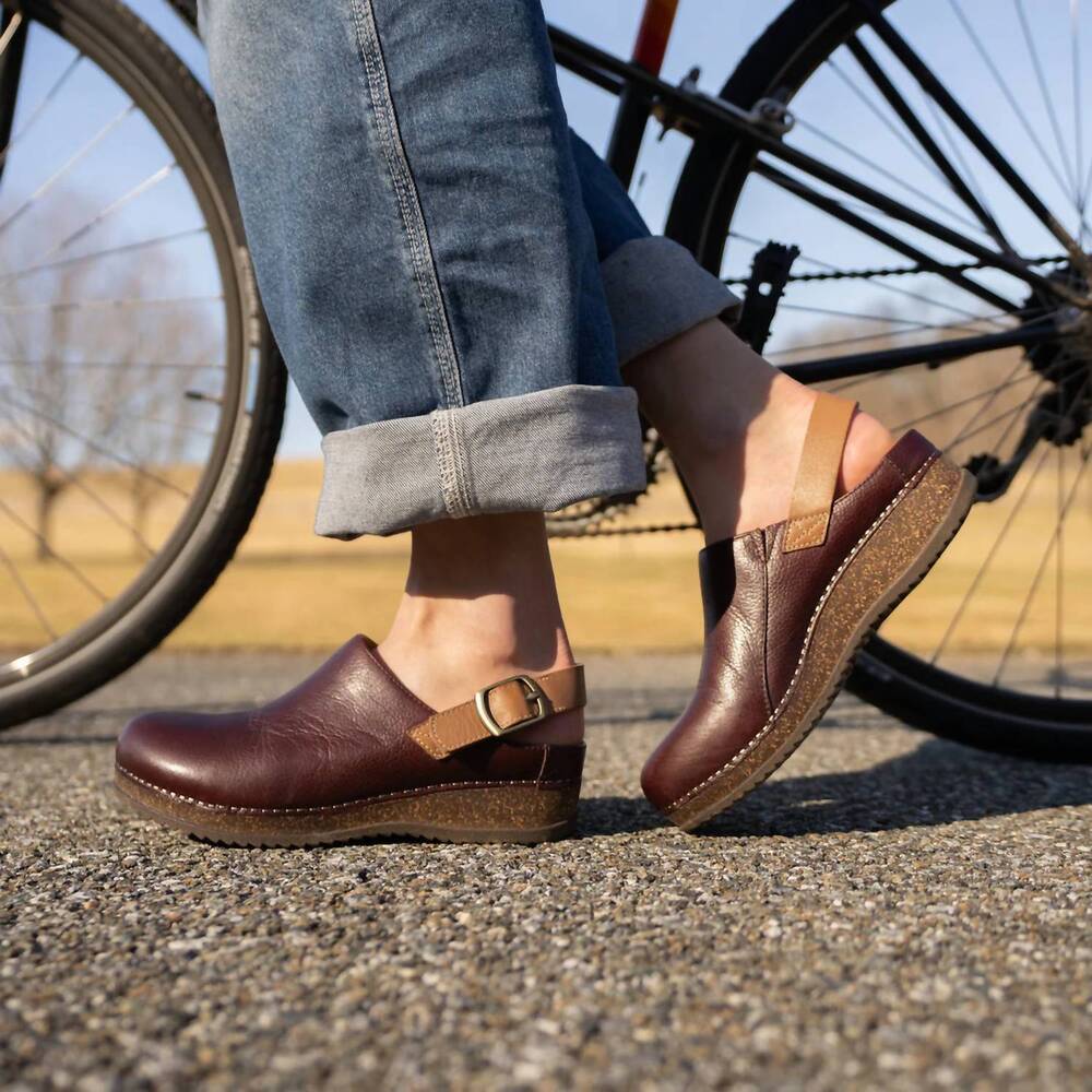 NEW DANSKO women's merrin clog in cordovan - Picture 4 of 4